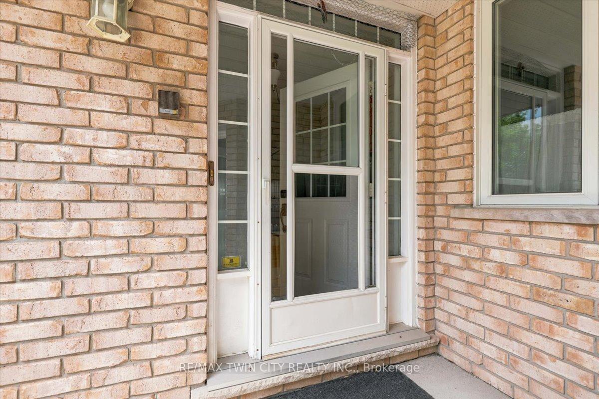 Photo 7 of Unit 14, 75 Beasley Crescent, Cambridge, Greenway-Chaplin — HOMEH