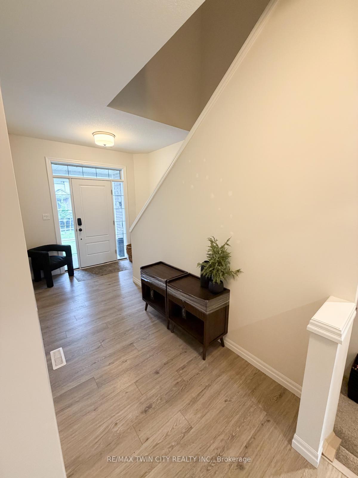Photo 3 of 226 Renaissance Drive, St. Thomas — HOMEH