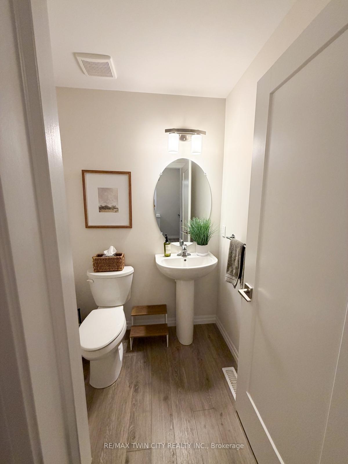 Photo 7 of 226 Renaissance Drive, St. Thomas — HOMEH