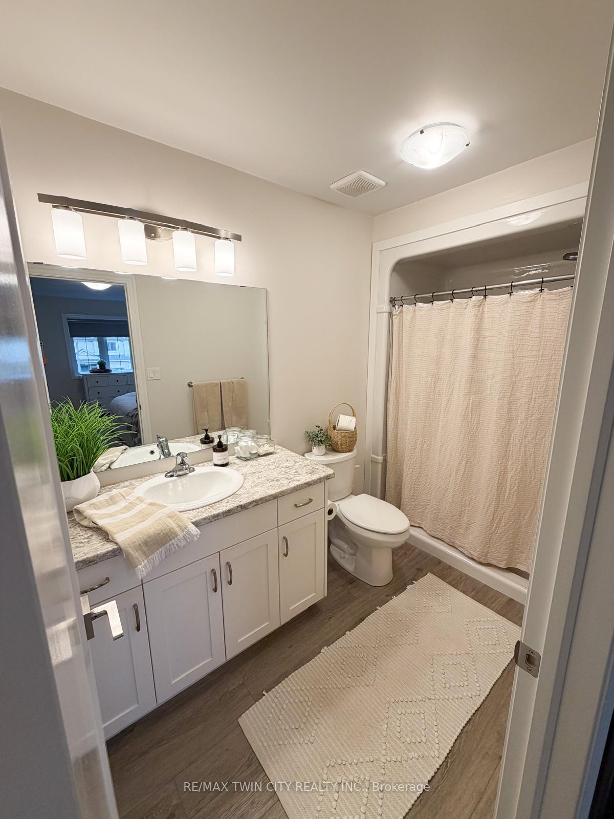 Photo 13 of 226 Renaissance Drive, St. Thomas — HOMEH