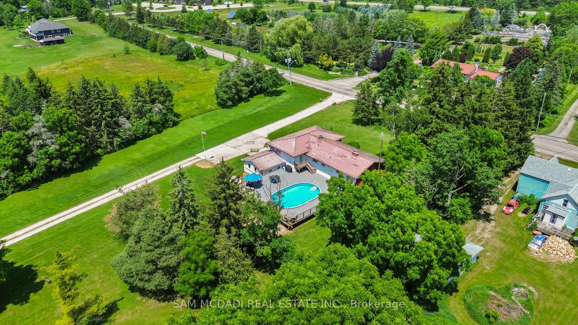 Photo 9 of 1291 Old Highway 8, Hamilton, Rural Flamborough — HOMEH
