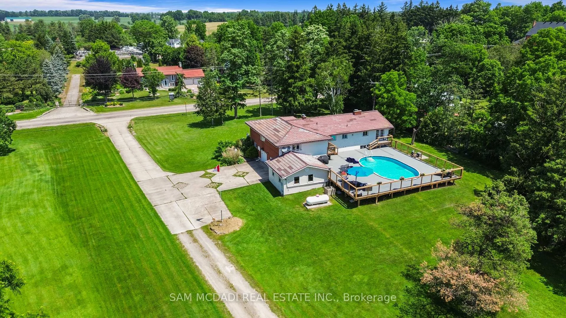 Photo 4 of 1291 Old Highway 8, Hamilton, Rural Flamborough — HOMEH