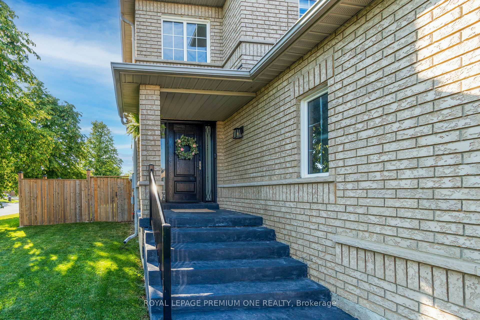 Photo 7 of 100 Isaac Murray Avenue, Vaughan, Maple — HOMEH