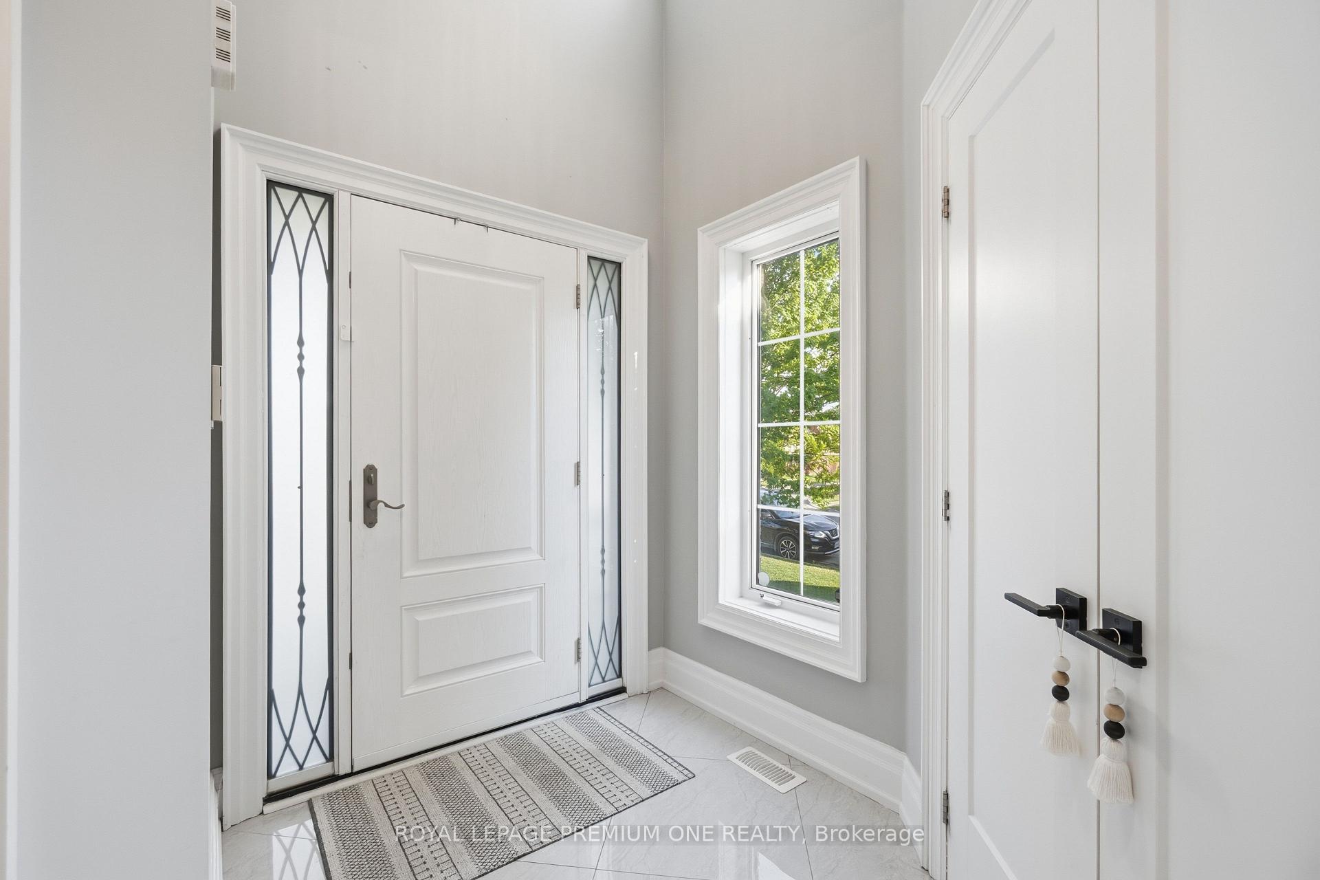 Photo 8 of 100 Isaac Murray Avenue, Vaughan, Maple — HOMEH