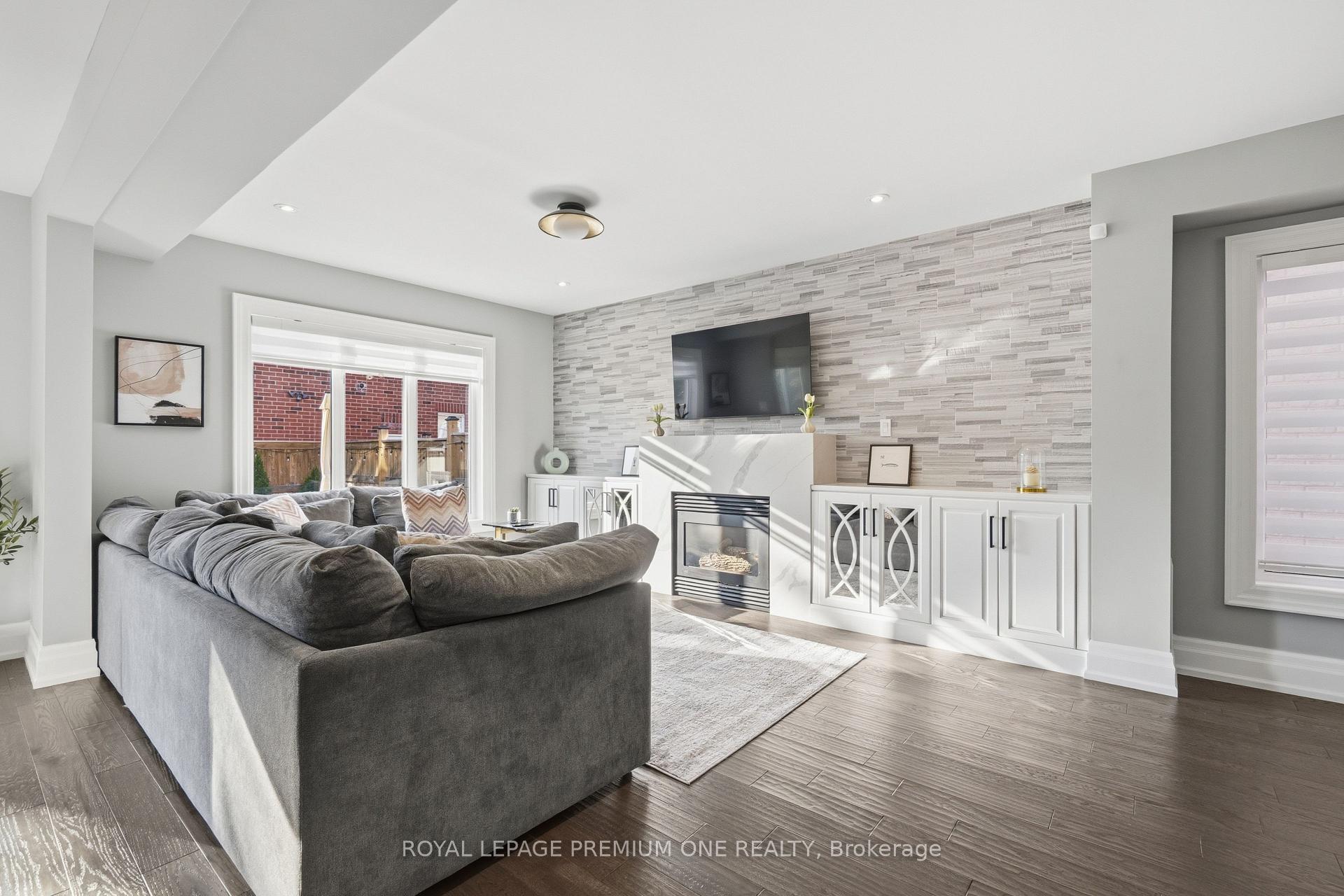 Photo 12 of 100 Isaac Murray Avenue, Vaughan, Maple — HOMEH