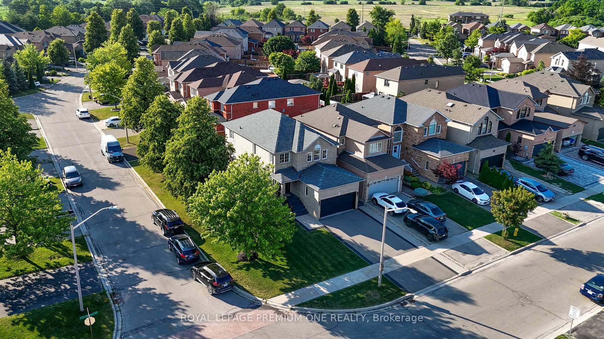 Photo 43 of 100 Isaac Murray Avenue, Vaughan, Maple — HOMEH