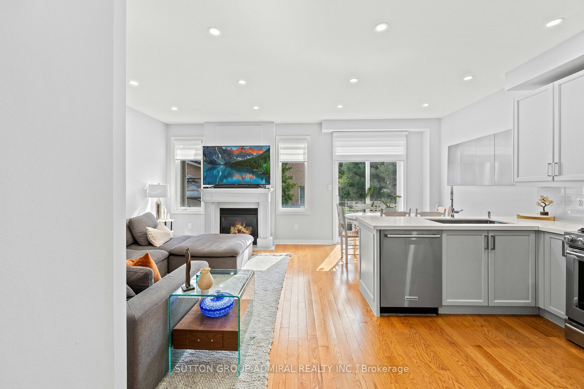 Photo 6 of 11 Clovis Street, Vaughan, Patterson — HOMEH