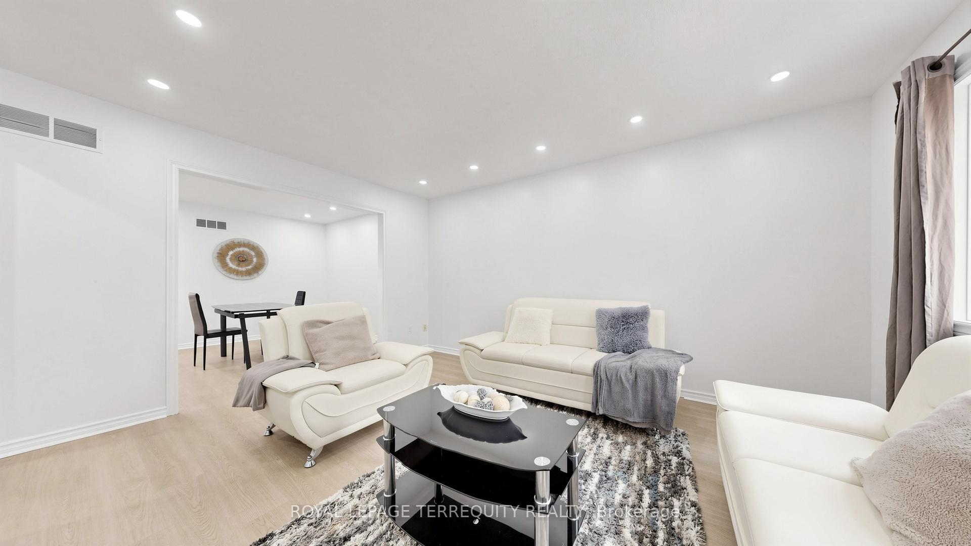 Photo 5 of Unit 2, 700 Champlain Boulevard, Cambridge, Little's Corners — HOMEH