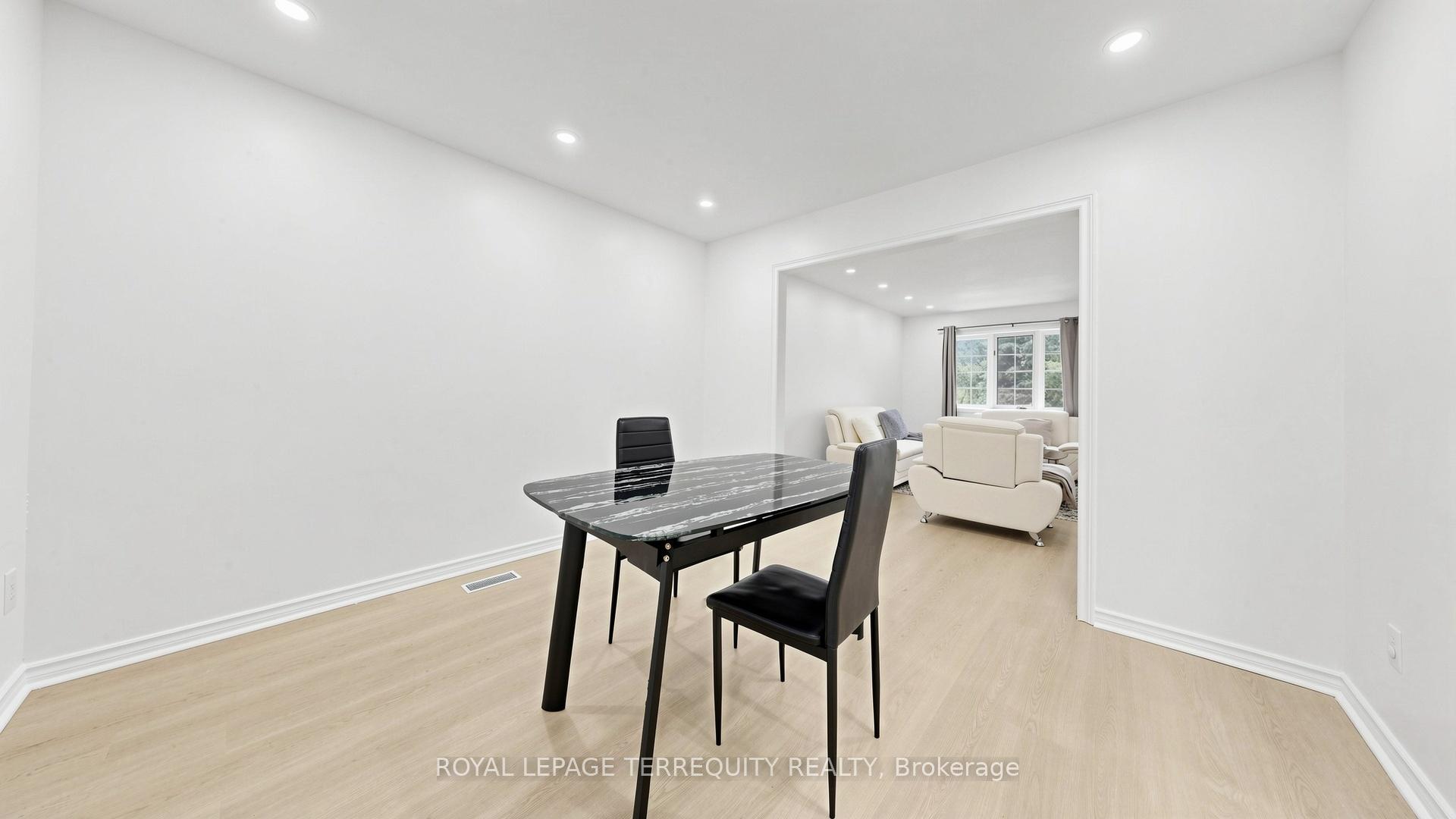 Photo 7 of Unit 2, 700 Champlain Boulevard, Cambridge, Little's Corners — HOMEH