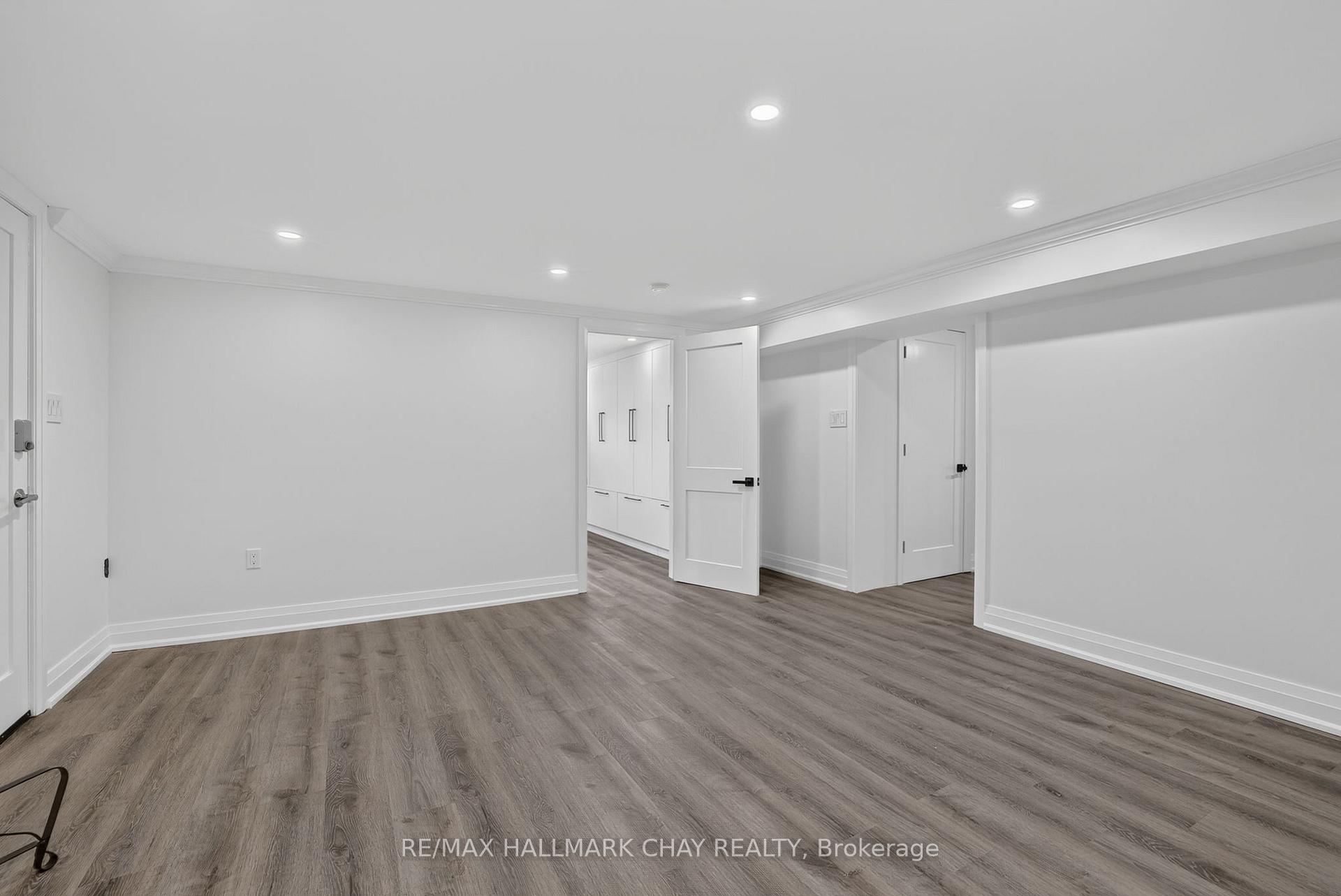 Photo 7 of Unit Lower, 80 Beaumode Heights Drive, Etobicoke, Thistletown-Beaumonde Heights — HOMEH
