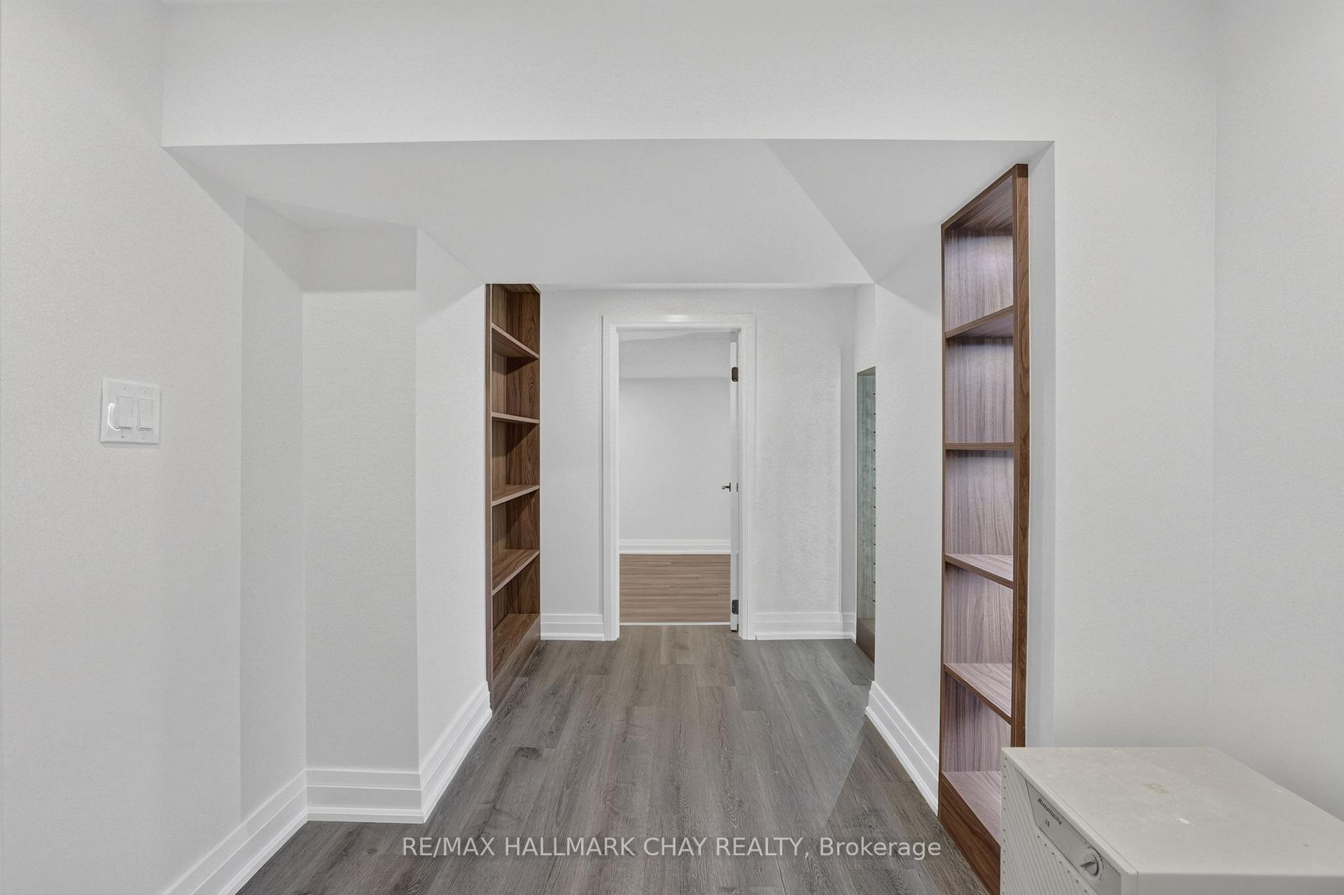 Photo 9 of Unit Lower, 80 Beaumode Heights Drive, Etobicoke, Thistletown-Beaumonde Heights — HOMEH
