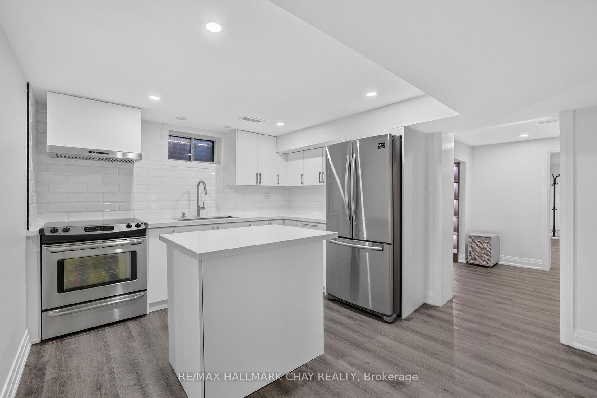 Photo 13 of Unit Lower, 80 Beaumode Heights Drive, Etobicoke, Thistletown-Beaumonde Heights — HOMEH