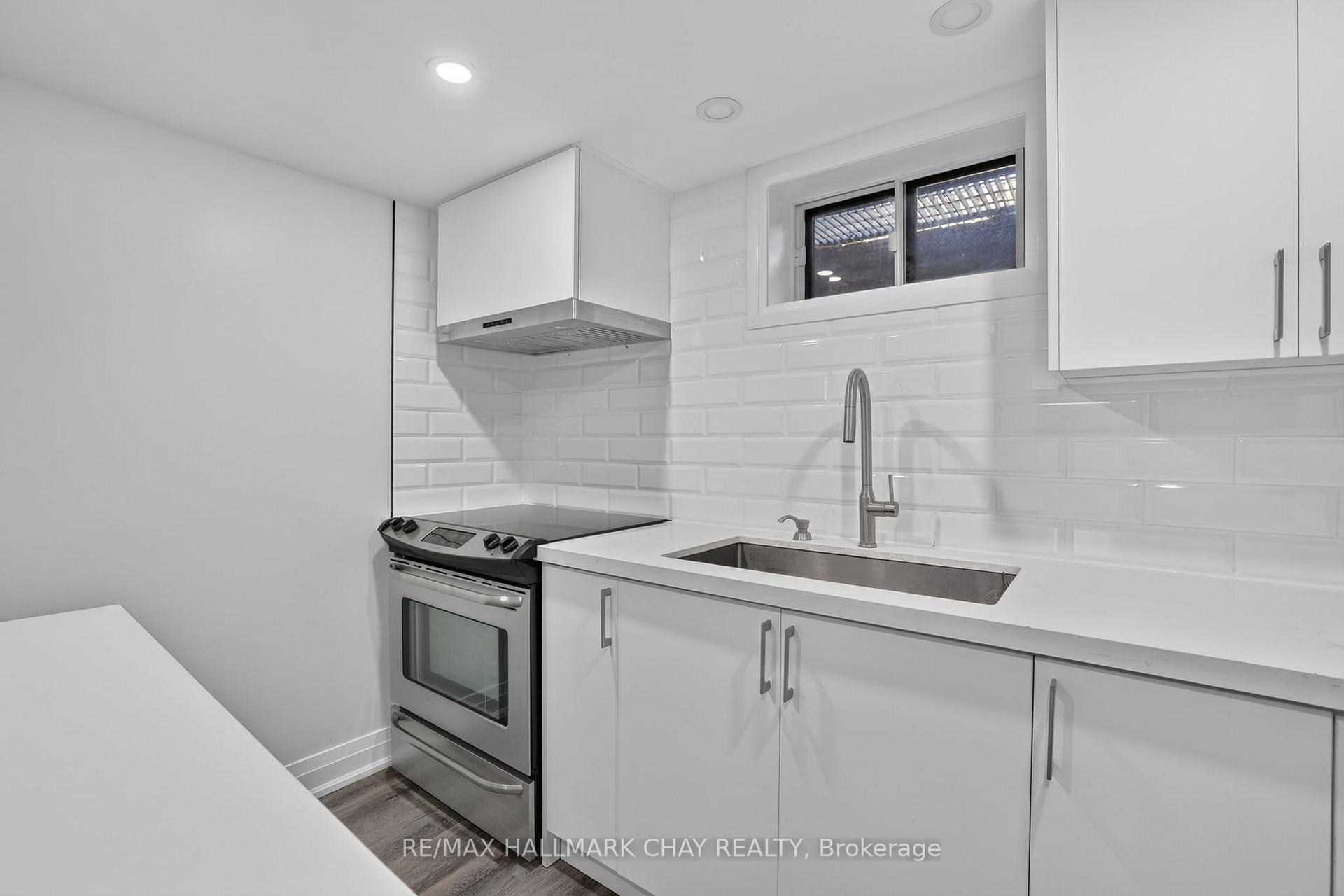 Photo 14 of Unit Lower, 80 Beaumode Heights Drive, Etobicoke, Thistletown-Beaumonde Heights — HOMEH