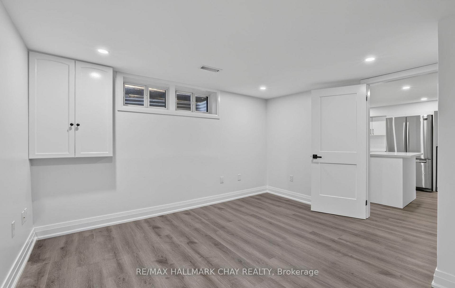 Photo 18 of Unit Lower, 80 Beaumode Heights Drive, Etobicoke, Thistletown-Beaumonde Heights — HOMEH
