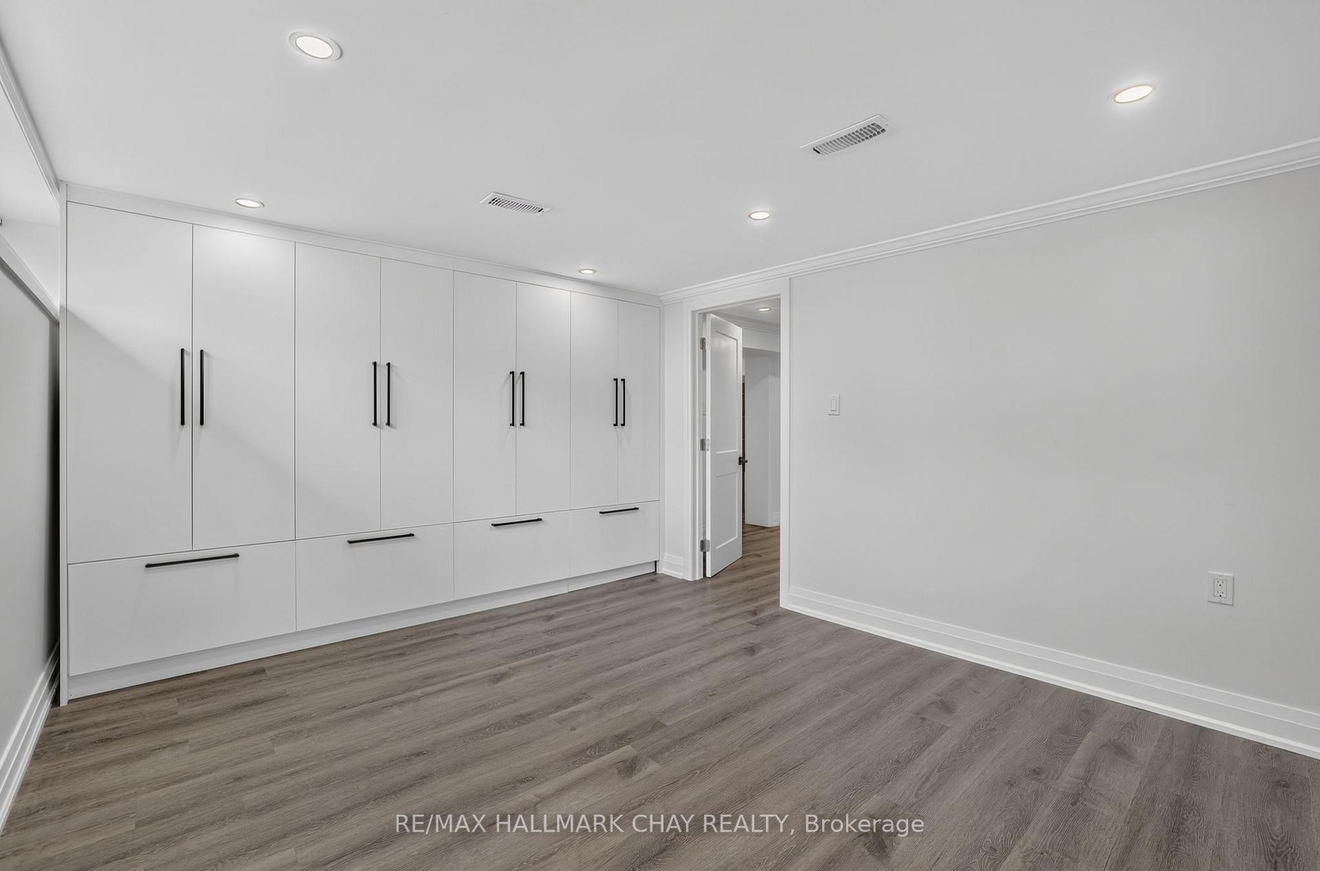 Photo 24 of Unit Lower, 80 Beaumode Heights Drive, Etobicoke, Thistletown-Beaumonde Heights — HOMEH