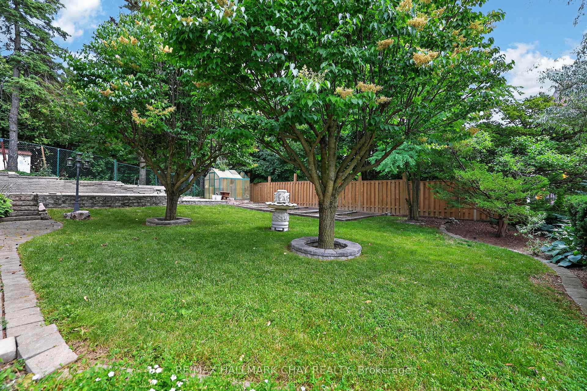 Photo 31 of Unit Lower, 80 Beaumode Heights Drive, Etobicoke, Thistletown-Beaumonde Heights — HOMEH