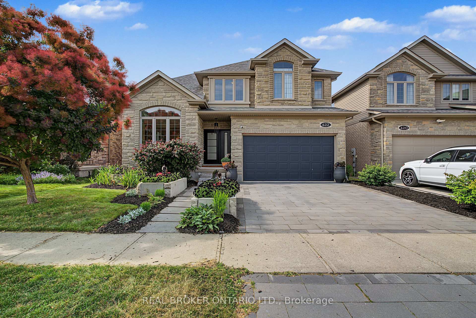 Photo of 422 Rideau River Street