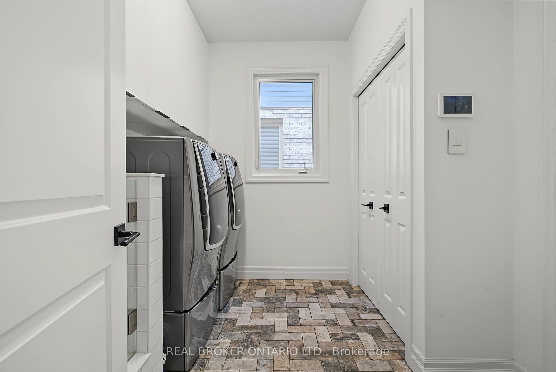 Photo 23 of 422 Rideau River Street, Waterloo, Conservation Meadows — HOMEH