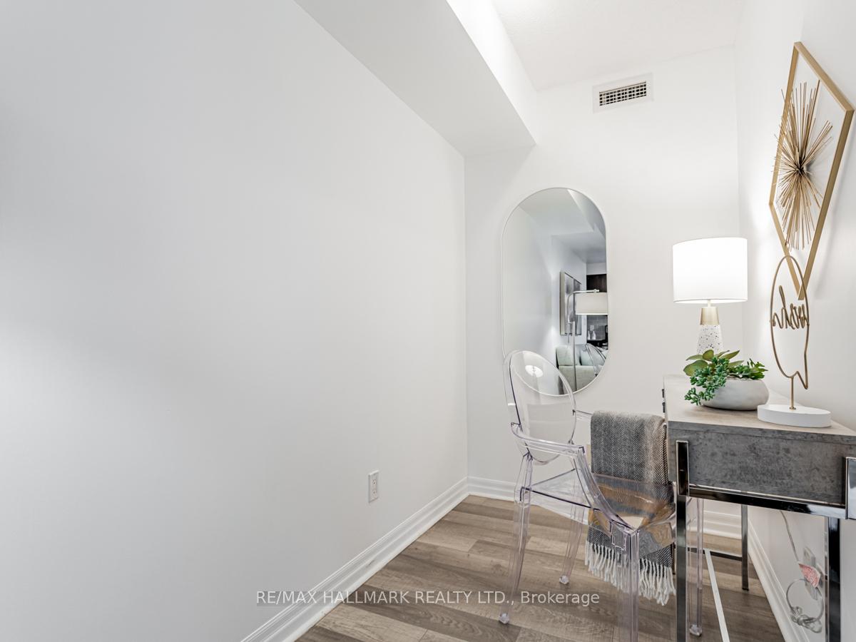 Photo 9 of Unit 1905, 2015 Sheppard Avenue E, North York, Henry Farm — HOMEH
