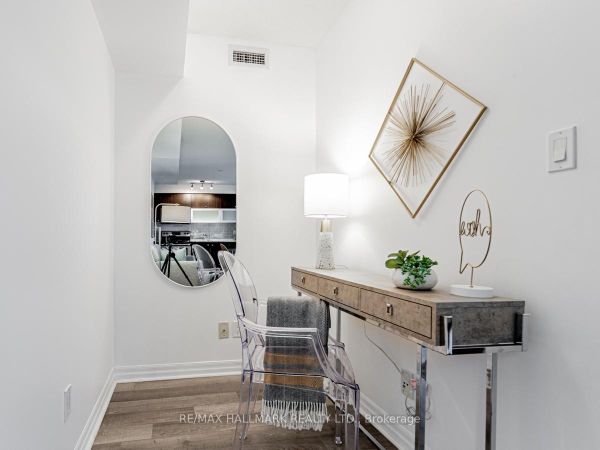 Photo 10 of Unit 1905, 2015 Sheppard Avenue E, North York, Henry Farm — HOMEH