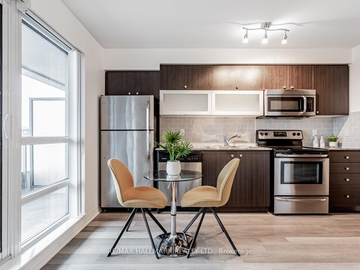 Photo 12 of Unit 1905, 2015 Sheppard Avenue E, North York, Henry Farm — HOMEH