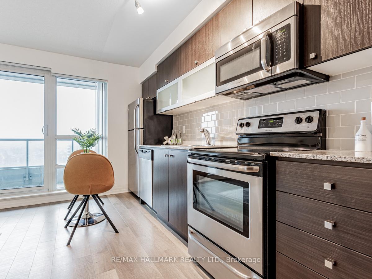 Photo 15 of Unit 1905, 2015 Sheppard Avenue E, North York, Henry Farm — HOMEH