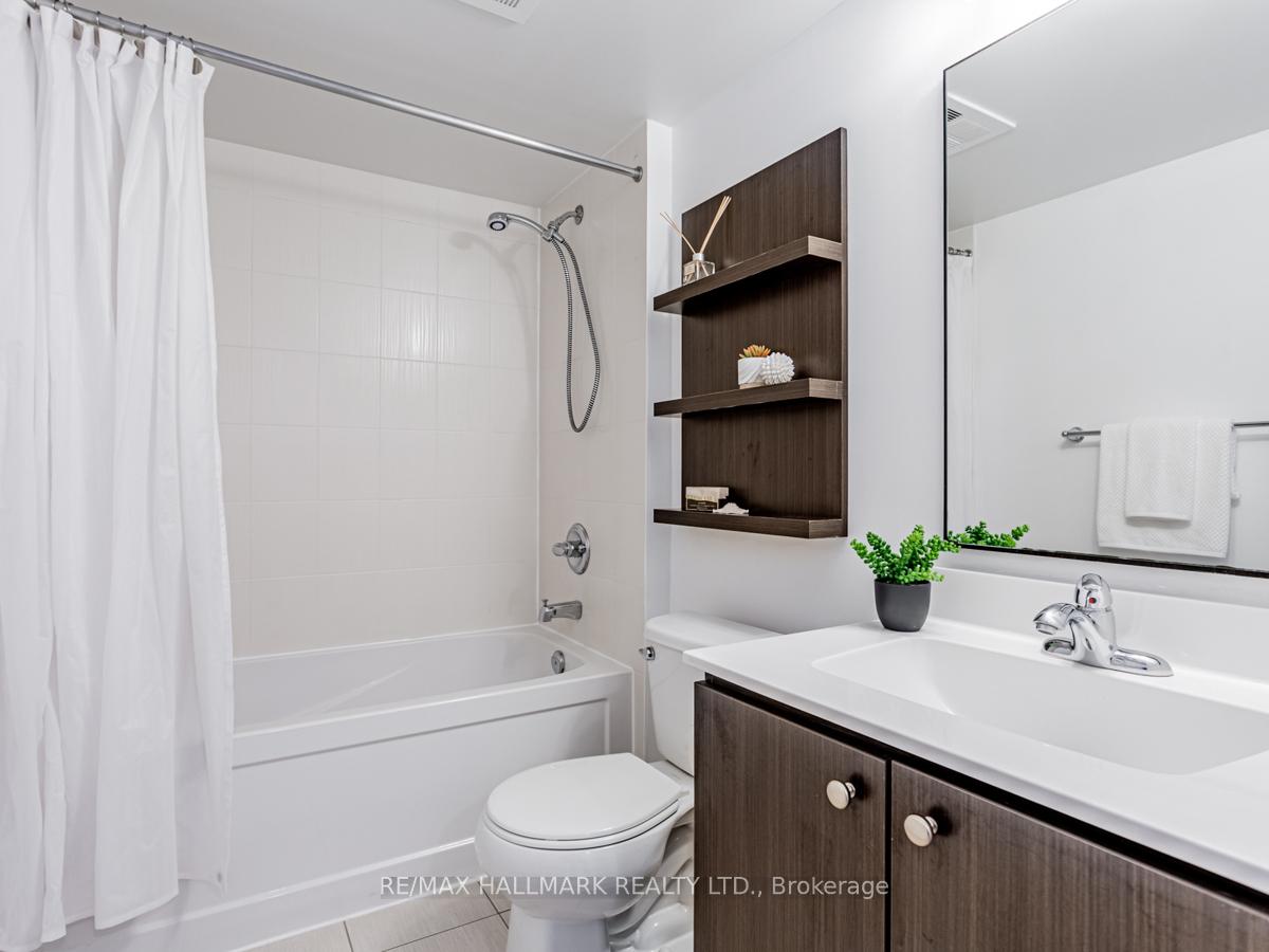 Photo 18 of Unit 1905, 2015 Sheppard Avenue E, North York, Henry Farm — HOMEH