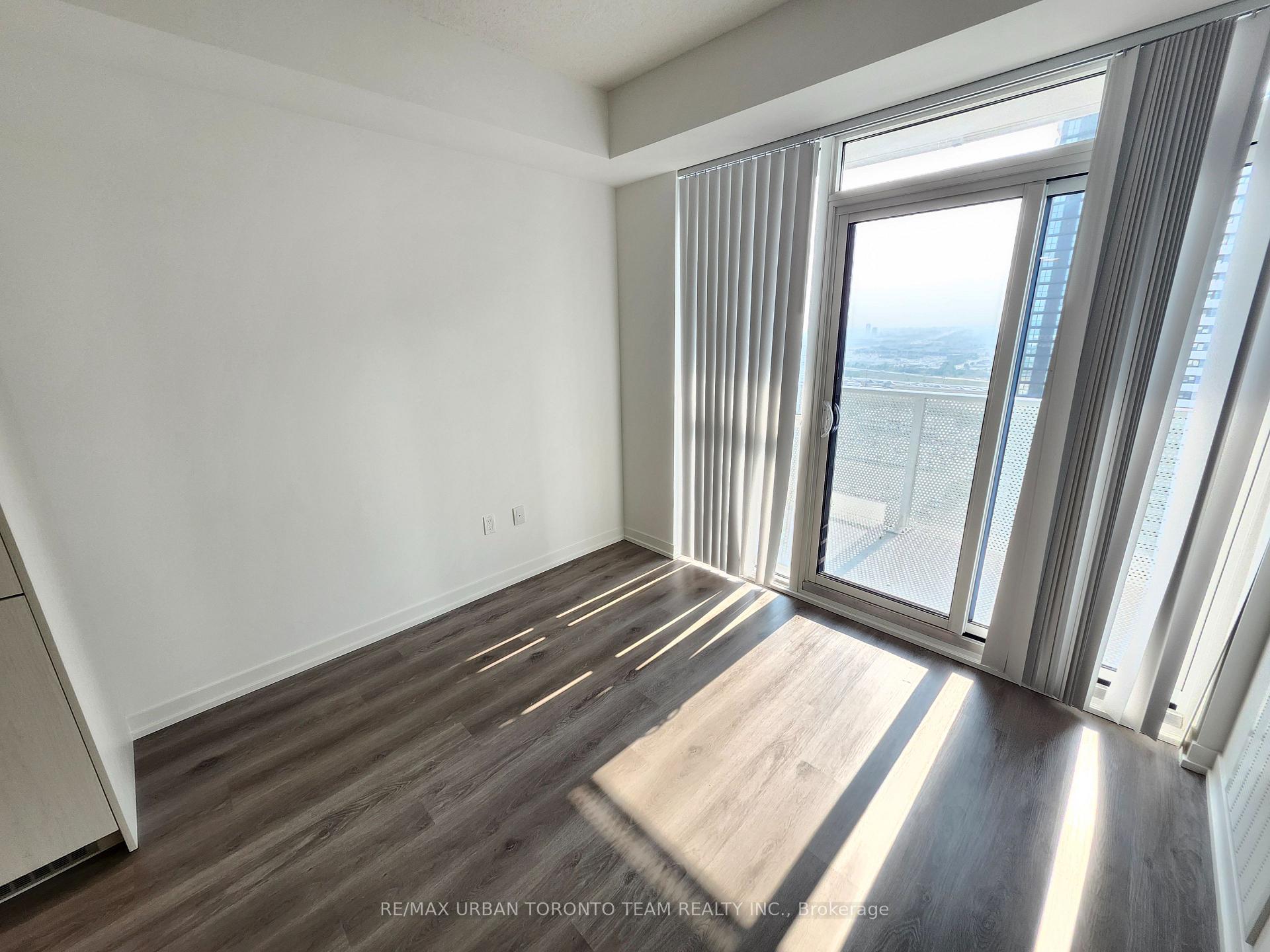 Photo 4 of Unit 2716, 28 Interchange Way, Vaughan, Vaughan Corporate Centre — HOMEH