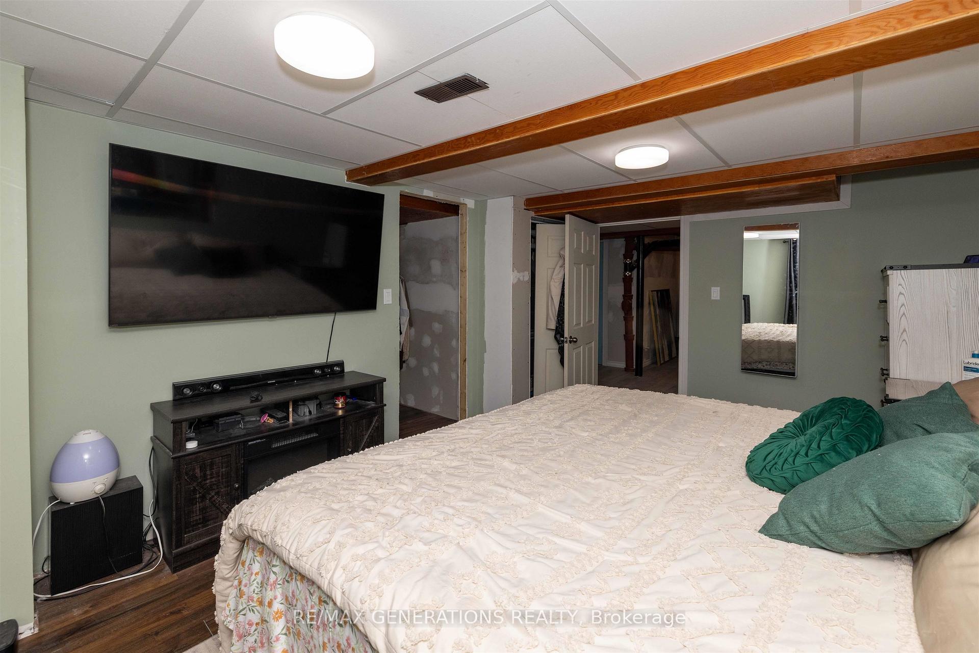 Photo 15 of 407 Markland Street, Thunder Bay, Academy Heights — HOMEH