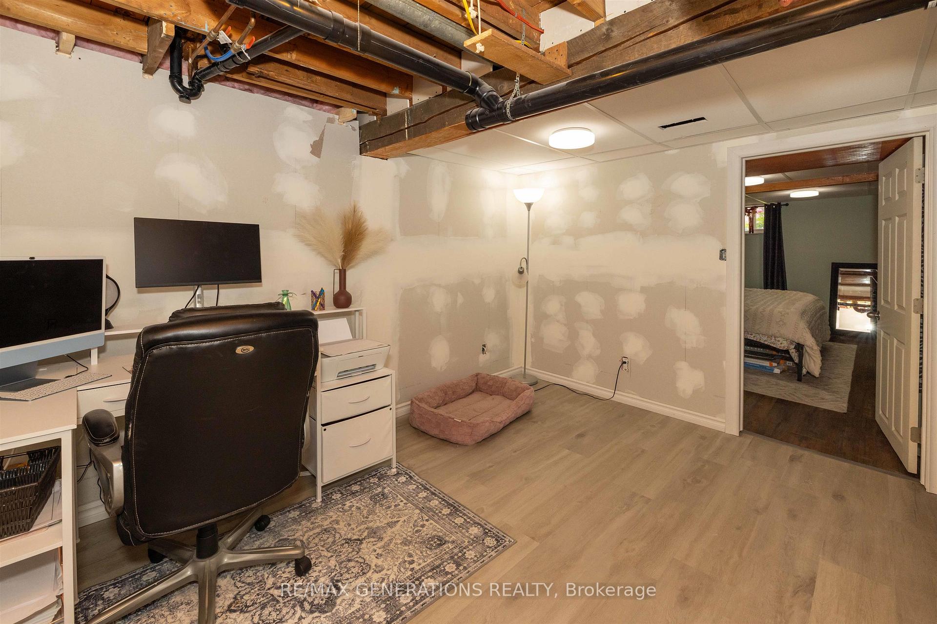 Photo 17 of 407 Markland Street, Thunder Bay, Academy Heights — HOMEH
