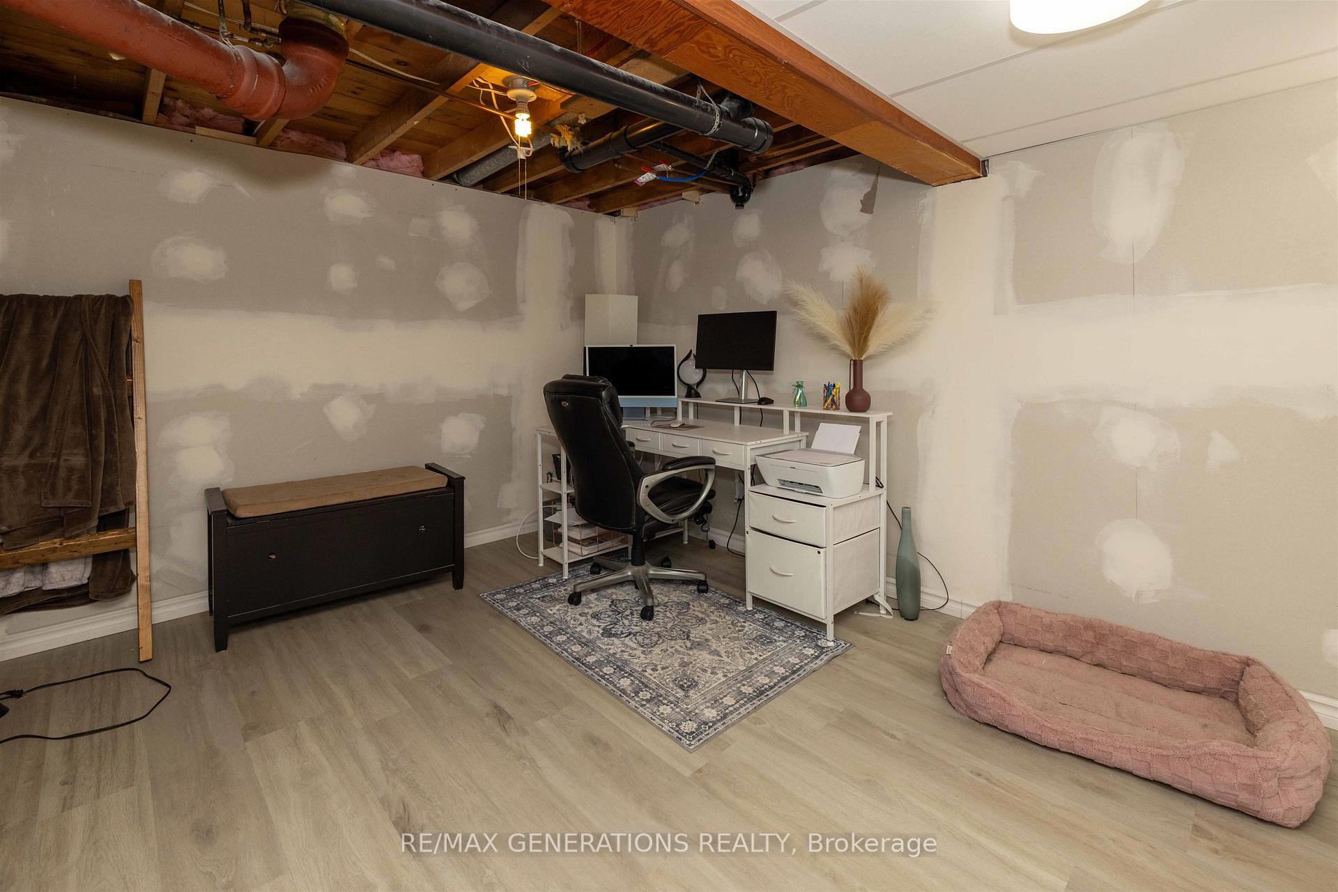 Photo 18 of 407 Markland Street, Thunder Bay, Academy Heights — HOMEH