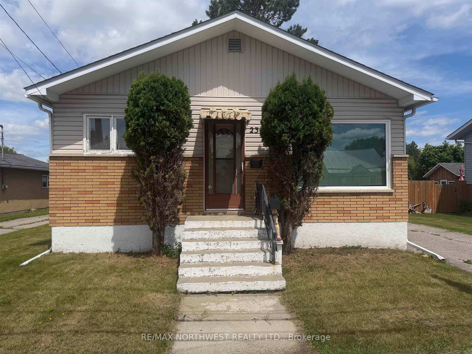 Photo 1 of 238 Third Street E, Fort Frances — HOMEH