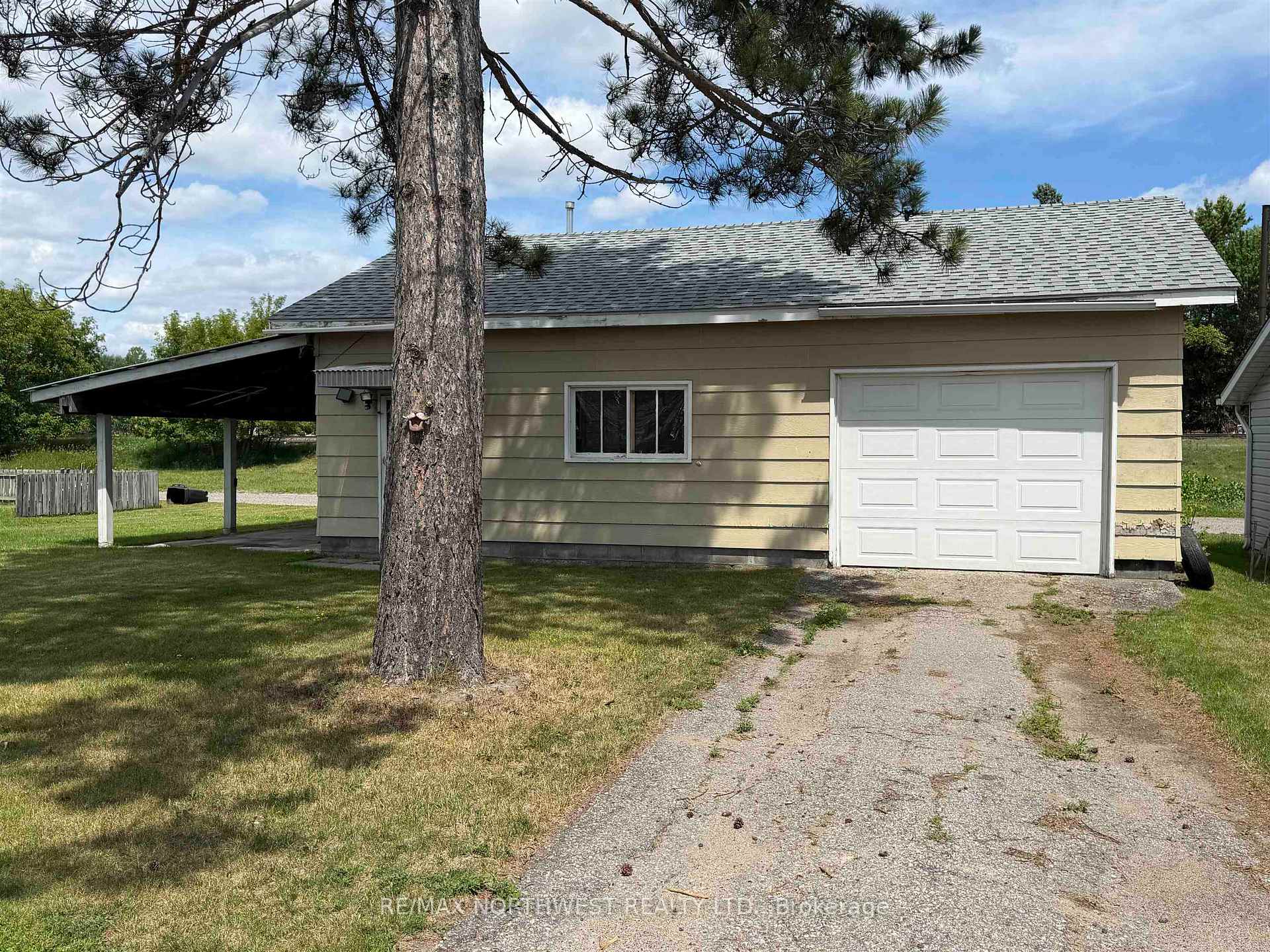Photo 22 of 238 Third Street E, Fort Frances — HOMEH