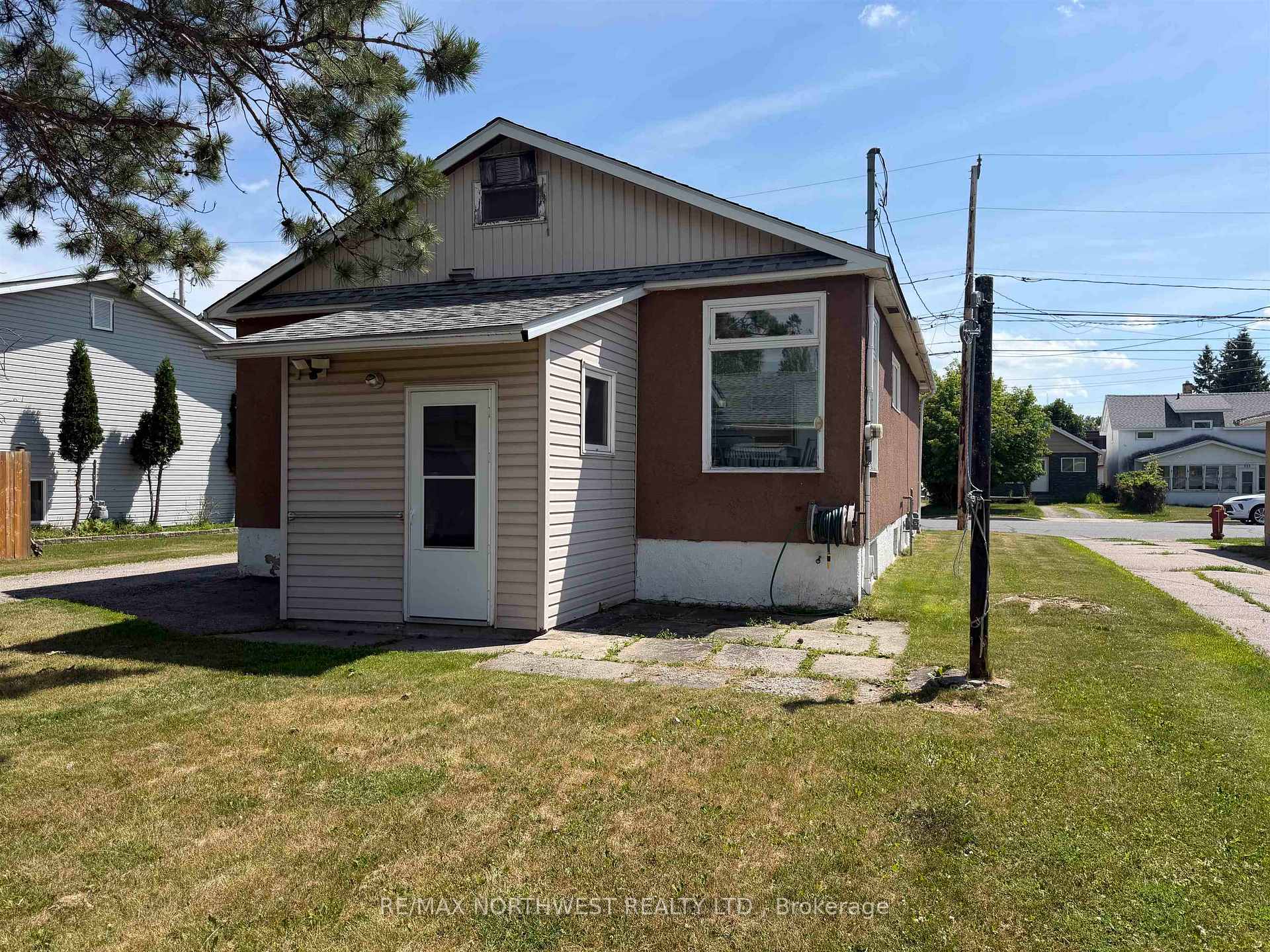 Photo 27 of 238 Third Street E, Fort Frances — HOMEH