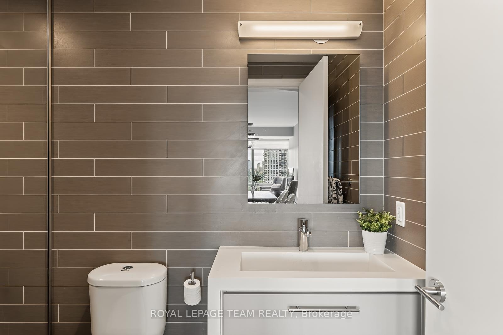 Photo 21 of Unit 903, 428 Sparks Street, Ottawa, Ottawa Centre — HOMEH
