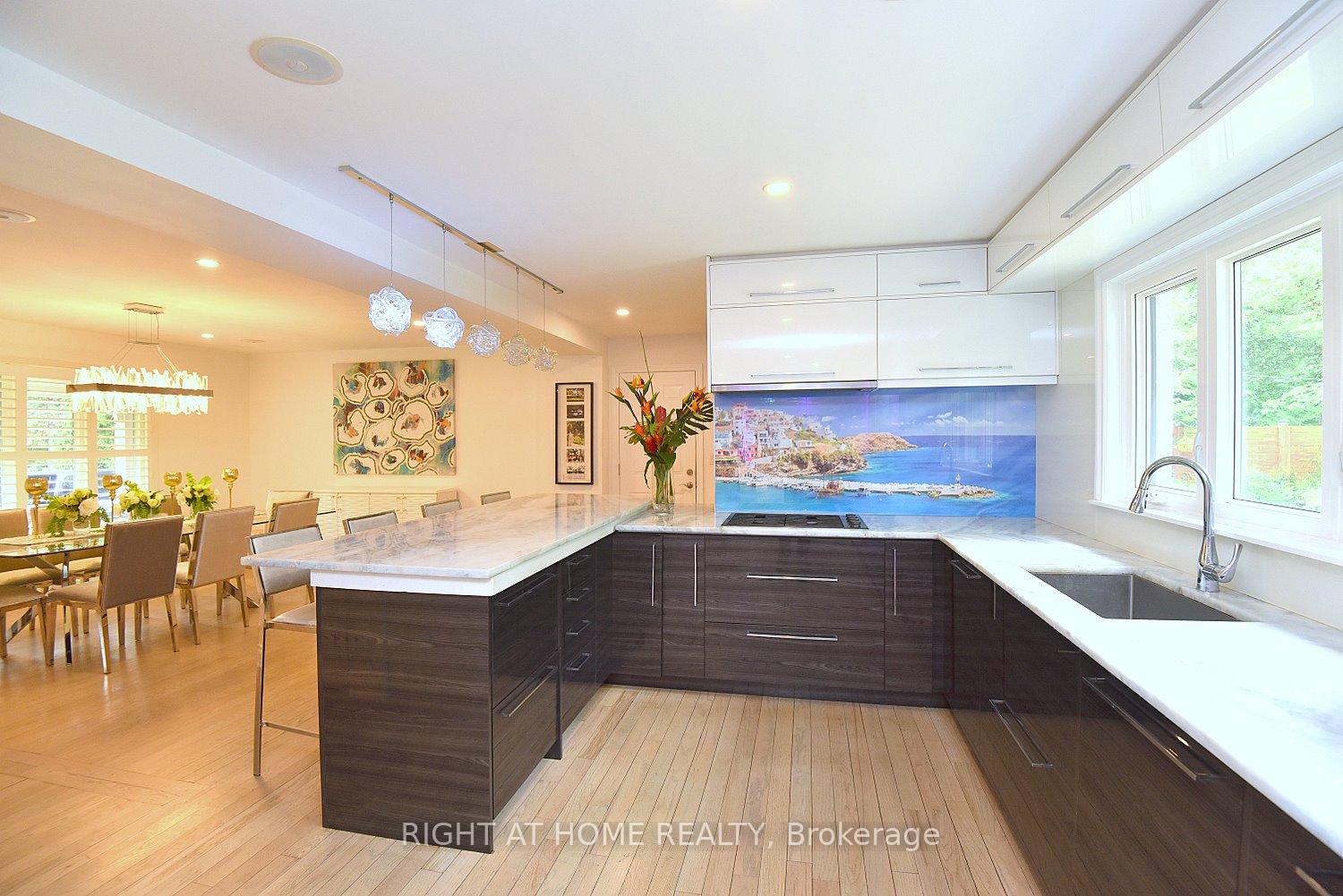 Photo 5 of 4299 Lakeshore Road, Burlington, Shoreacres — HOMEH