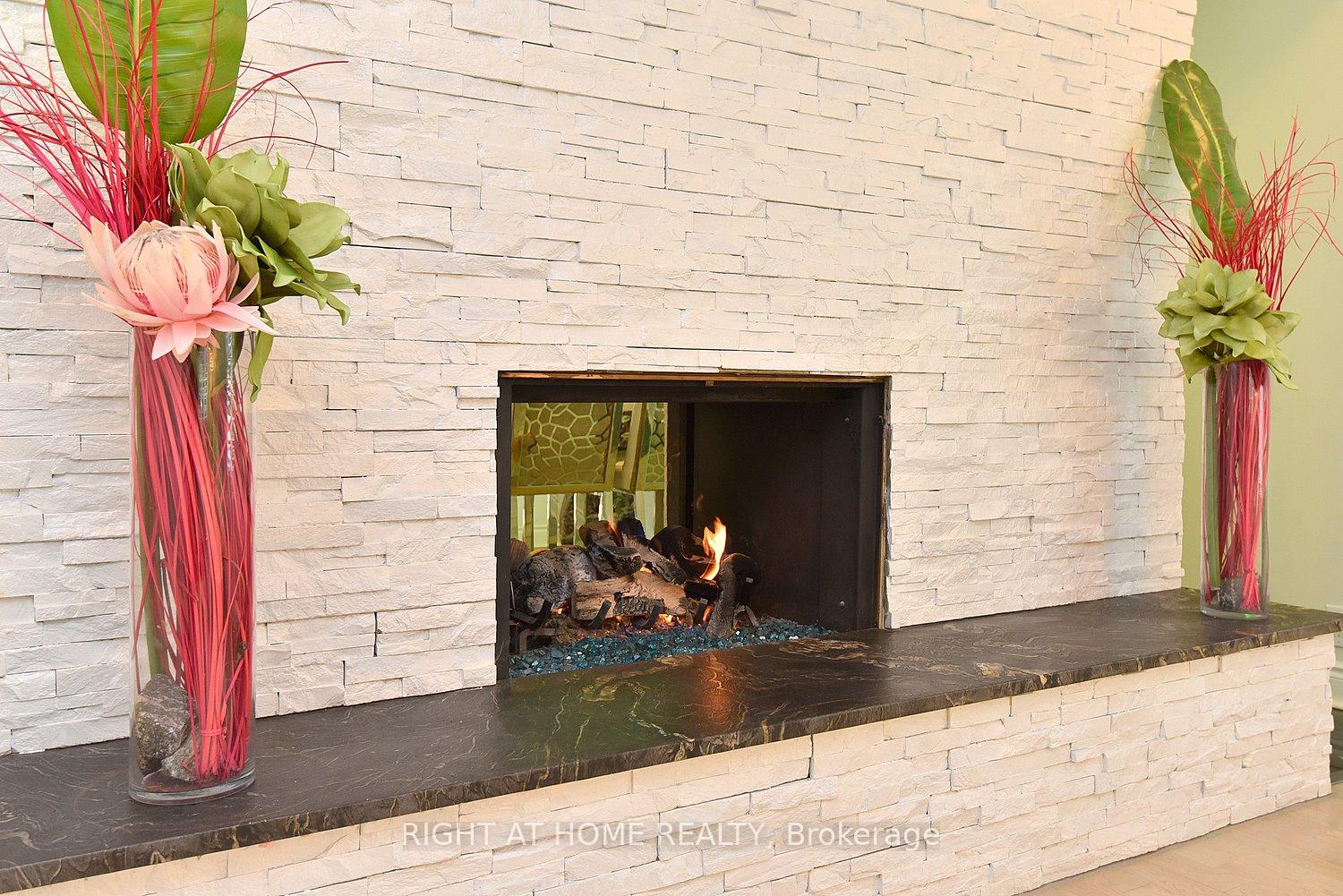 Photo 10 of 4299 Lakeshore Road, Burlington, Shoreacres — HOMEH