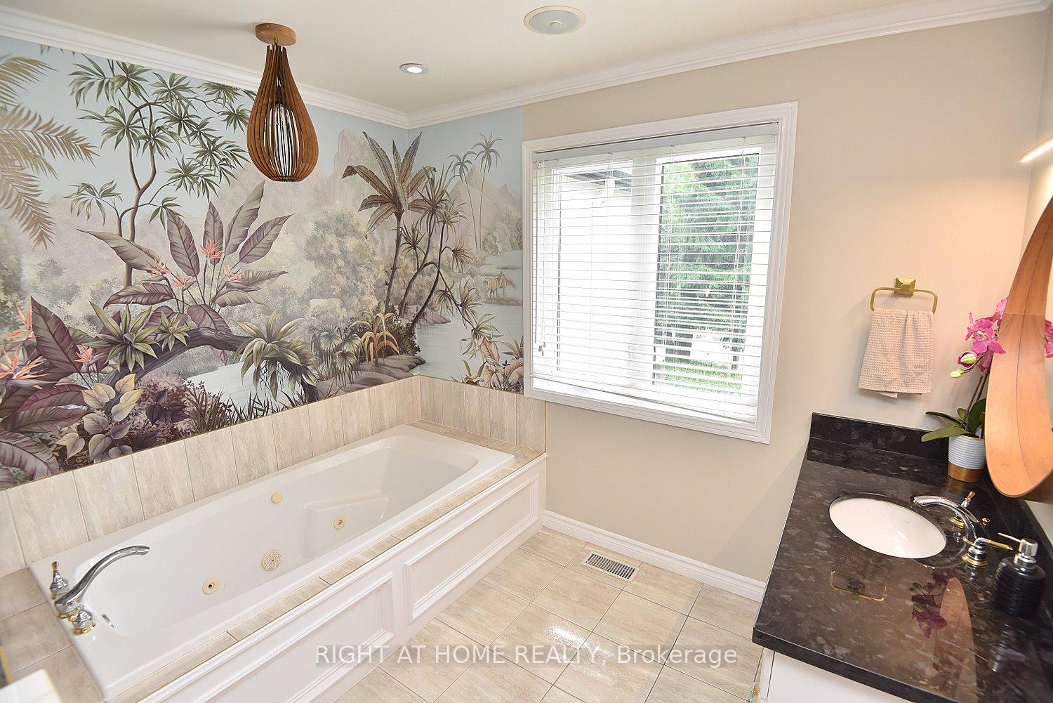 Photo 22 of 4299 Lakeshore Road, Burlington, Shoreacres — HOMEH