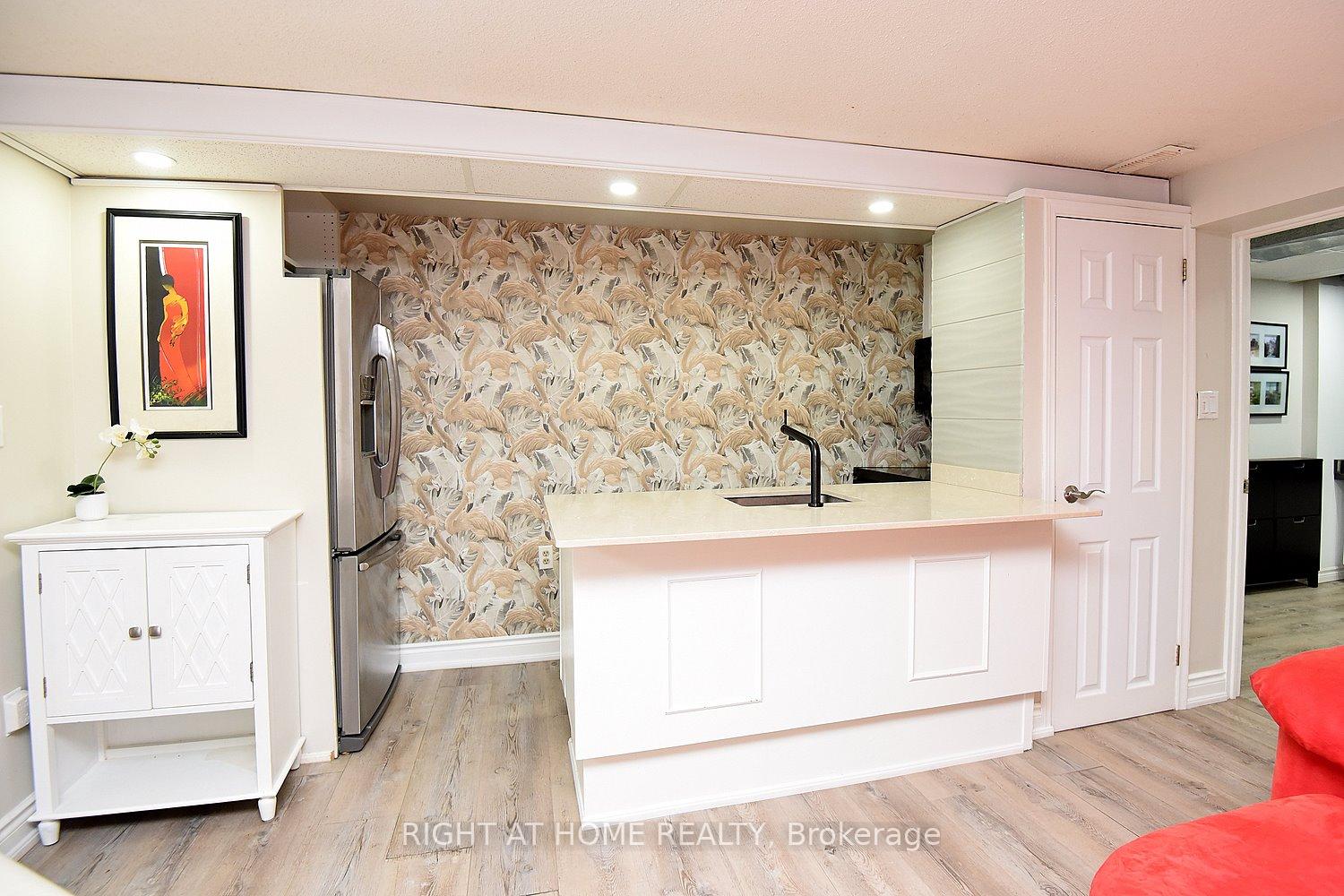 Photo 29 of 4299 Lakeshore Road, Burlington, Shoreacres — HOMEH