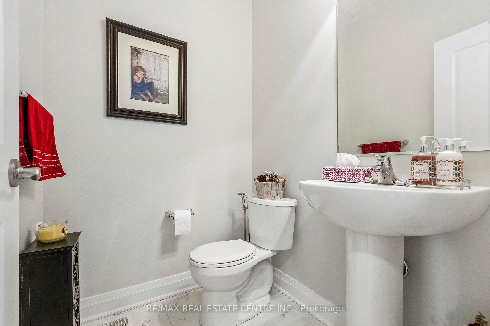 Photo 6 of 294 Chokecherry Crescent, Waterloo, Columbia Forest/Clair Hills — HOMEH