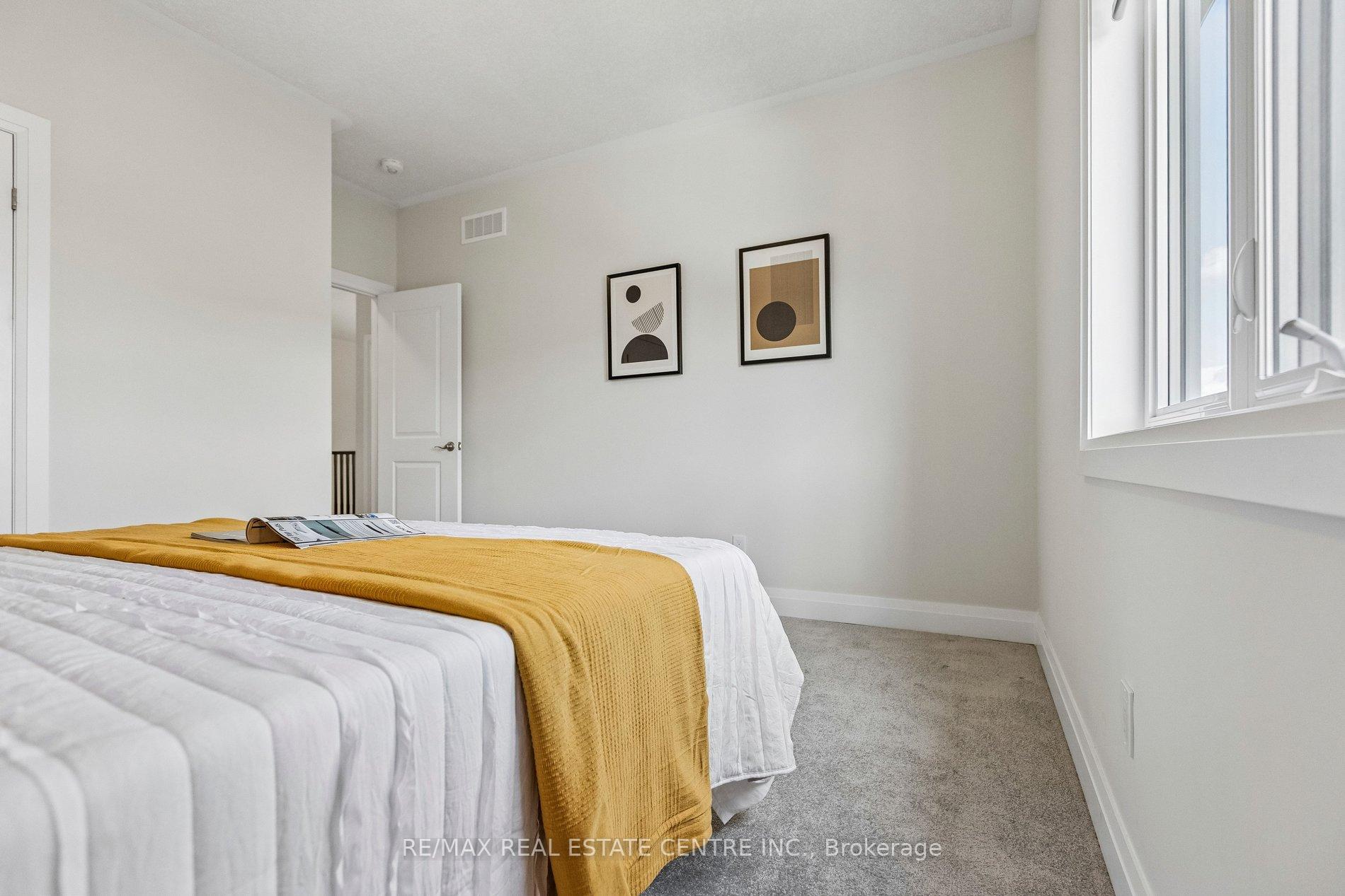 Photo 41 of 294 Chokecherry Crescent, Waterloo, Columbia Forest/Clair Hills — HOMEH