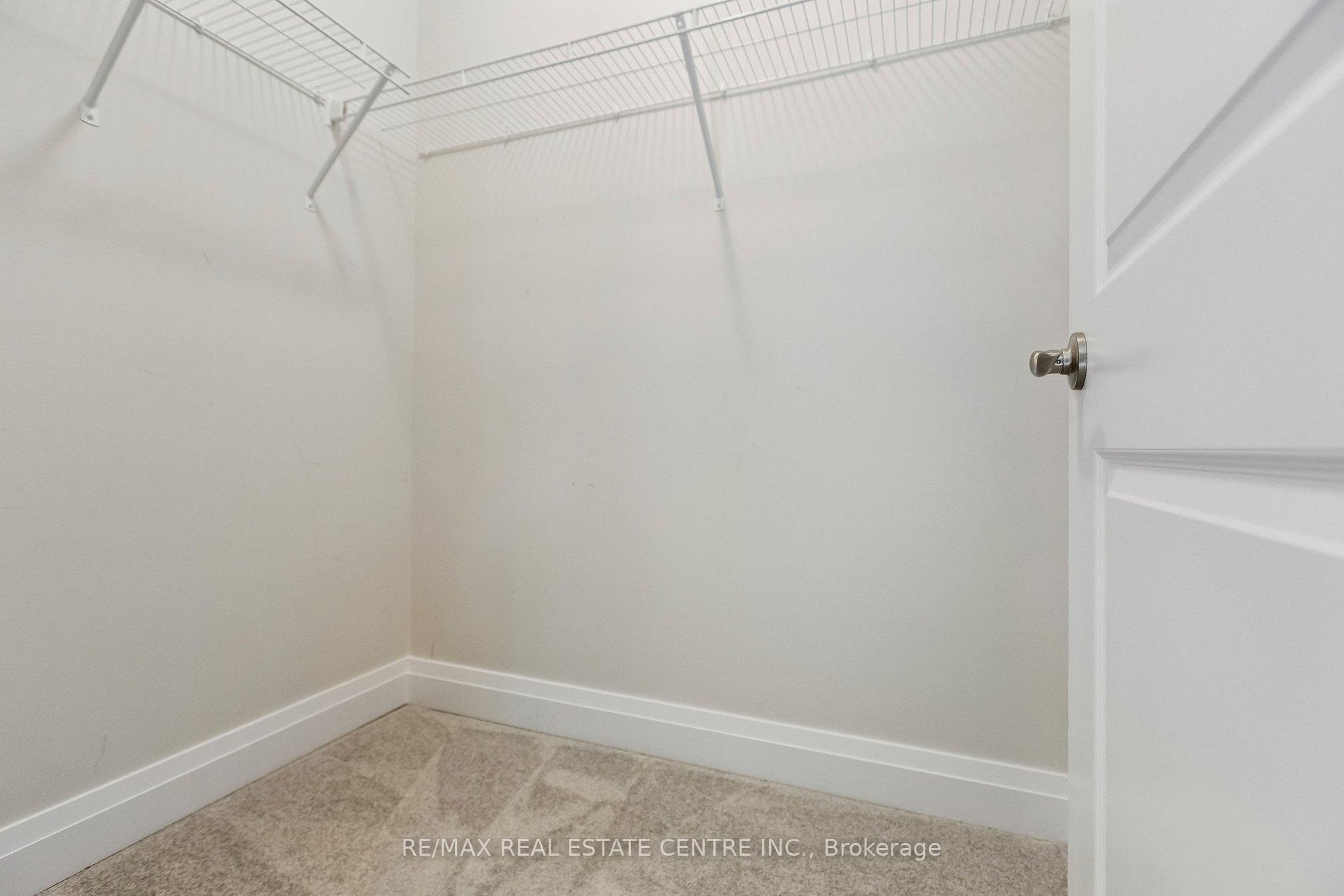 Photo 42 of 294 Chokecherry Crescent, Waterloo, Columbia Forest/Clair Hills — HOMEH