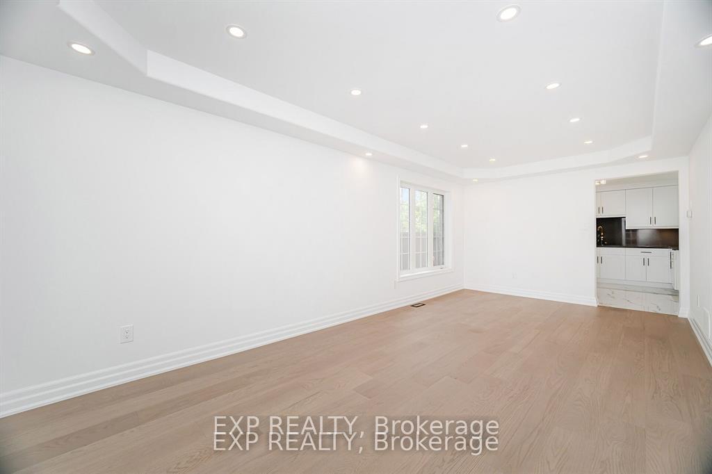 Photo 4 of 2417 Orchard Road, Burlington, Orchard — HOMEH