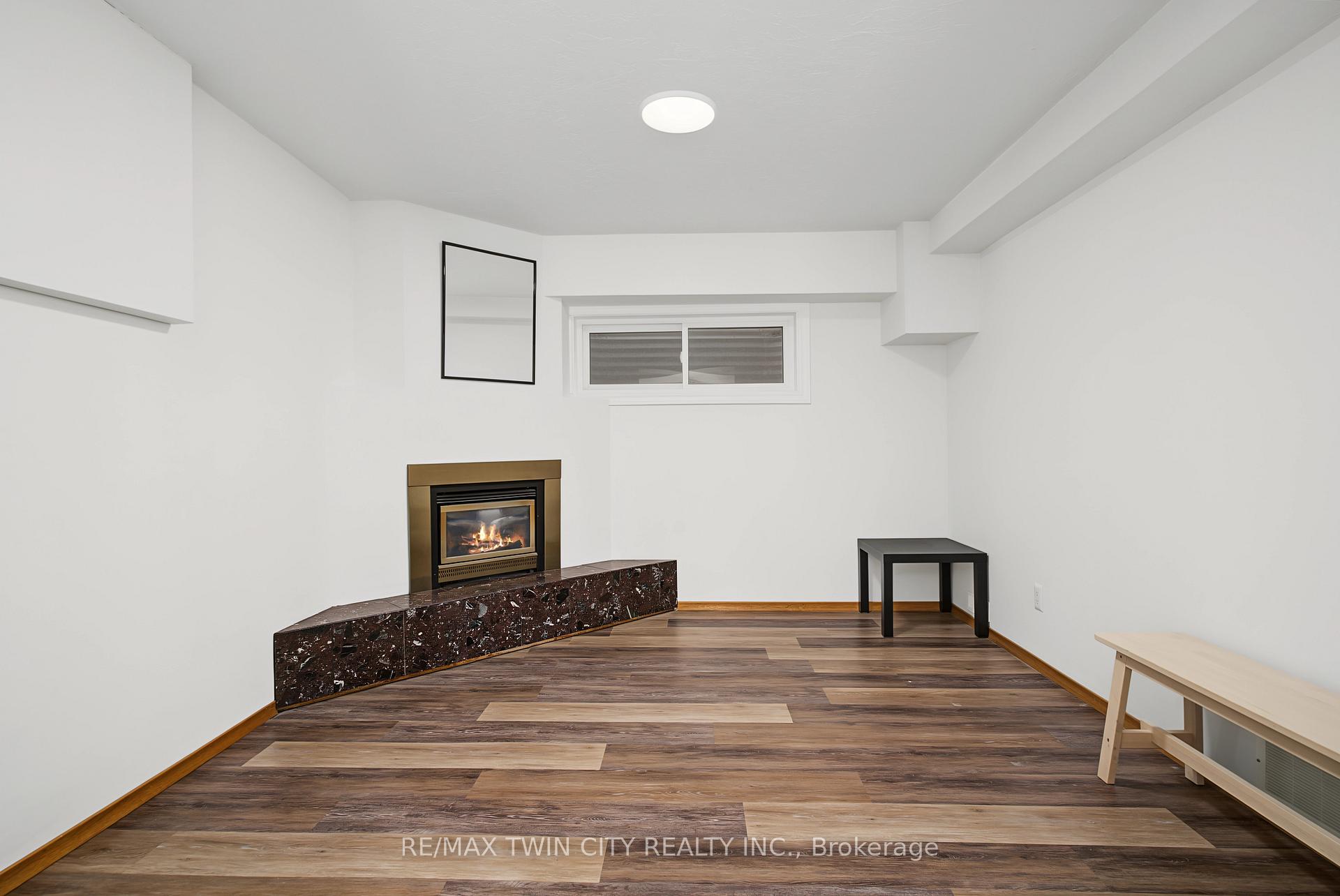 Photo 41 of 39 Southwood Drive, Kitchener, Country Hills — HOMEH