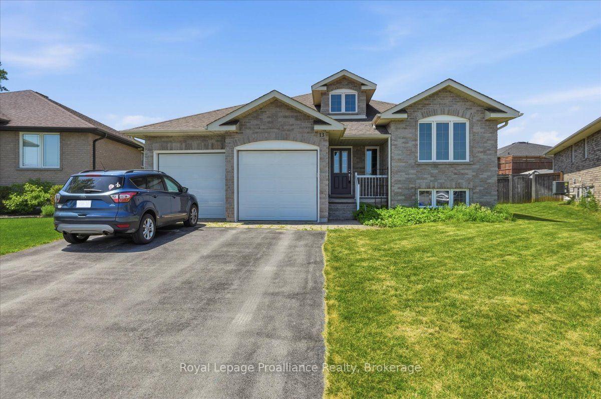 Photo 1 of 13 Freedom Crescent, Quinte West, Sidney Ward — HOMEH