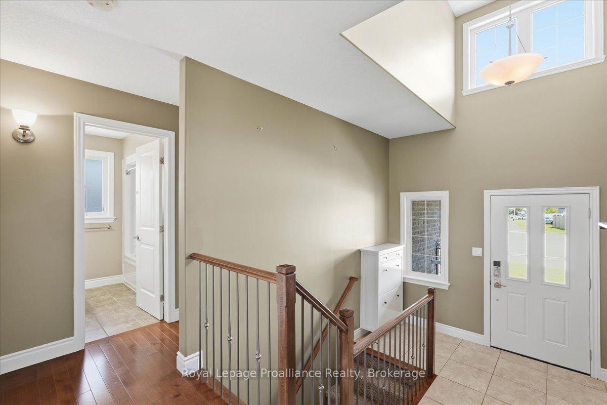 Photo 5 of 13 Freedom Crescent, Quinte West, Sidney Ward — HOMEH