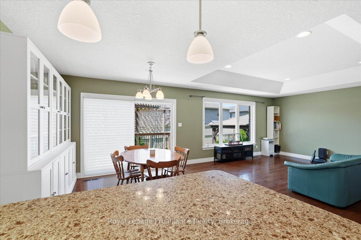 Photo 11 of 13 Freedom Crescent, Quinte West, Sidney Ward — HOMEH