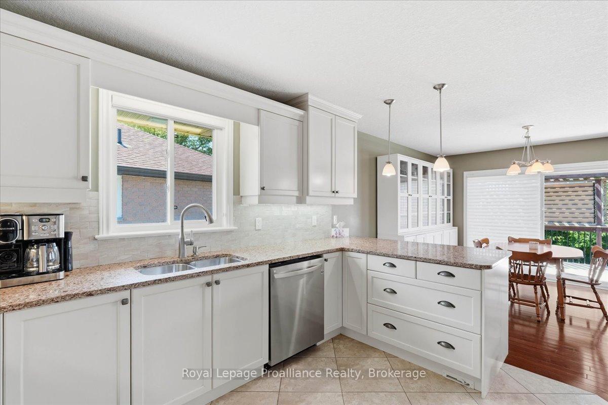 Photo 13 of 13 Freedom Crescent, Quinte West, Sidney Ward — HOMEH