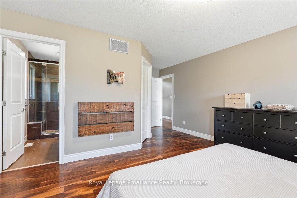 Photo 19 of 13 Freedom Crescent, Quinte West, Sidney Ward — HOMEH