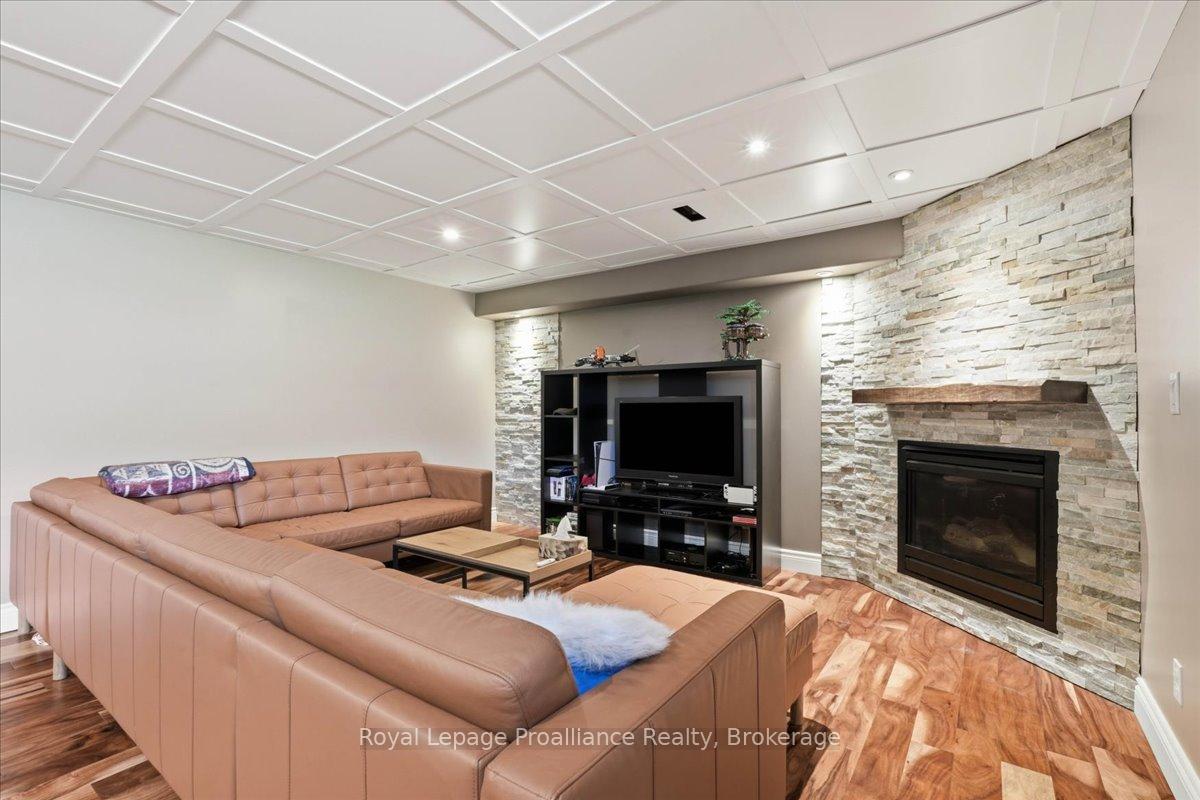 Photo 31 of 13 Freedom Crescent, Quinte West, Sidney Ward — HOMEH